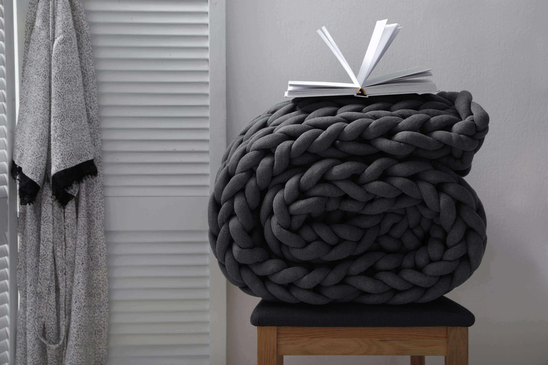 chunky cotton weighted blanket in midnight ash