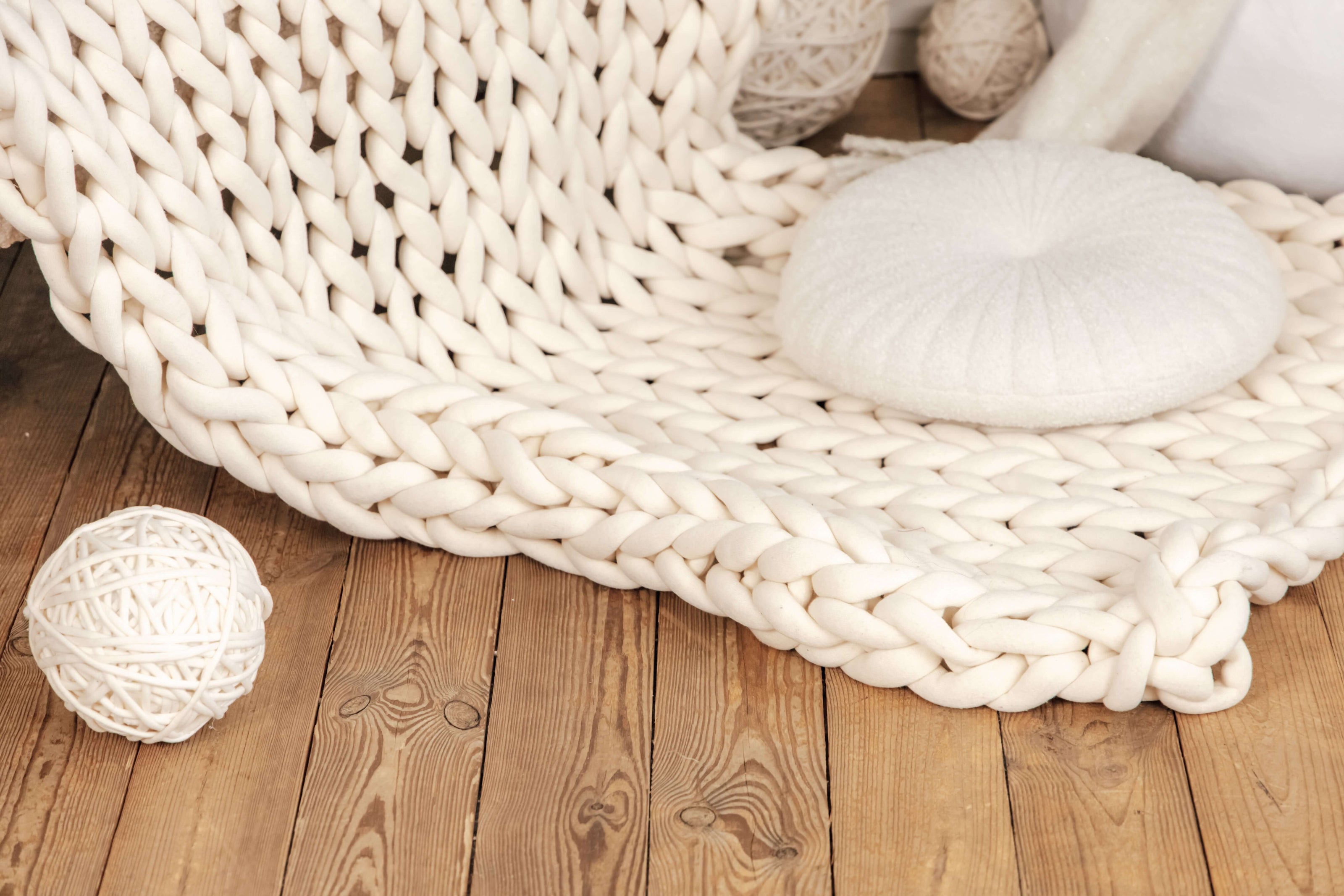pure white cooling chunky cotton weighted blanket by Bloomknit